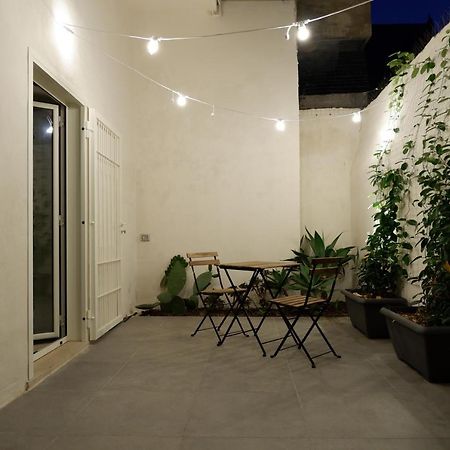 Bari Central Patio Apartment Exterior photo